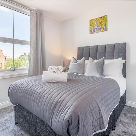 Host & Stay - The Bull Inn, 3 Double Rooms Fernhill Heath Eksteriør billede