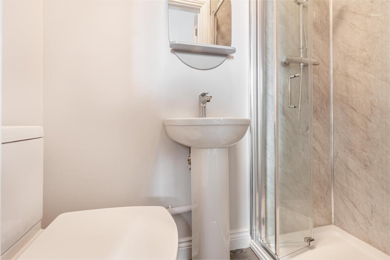 Host & Stay - The Bull Inn, 3 Double Rooms Fernhill Heath Eksteriør billede