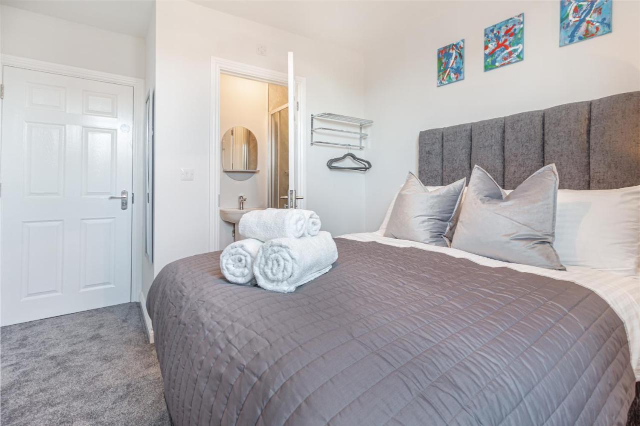 Host & Stay - The Bull Inn, 3 Double Rooms Fernhill Heath Eksteriør billede