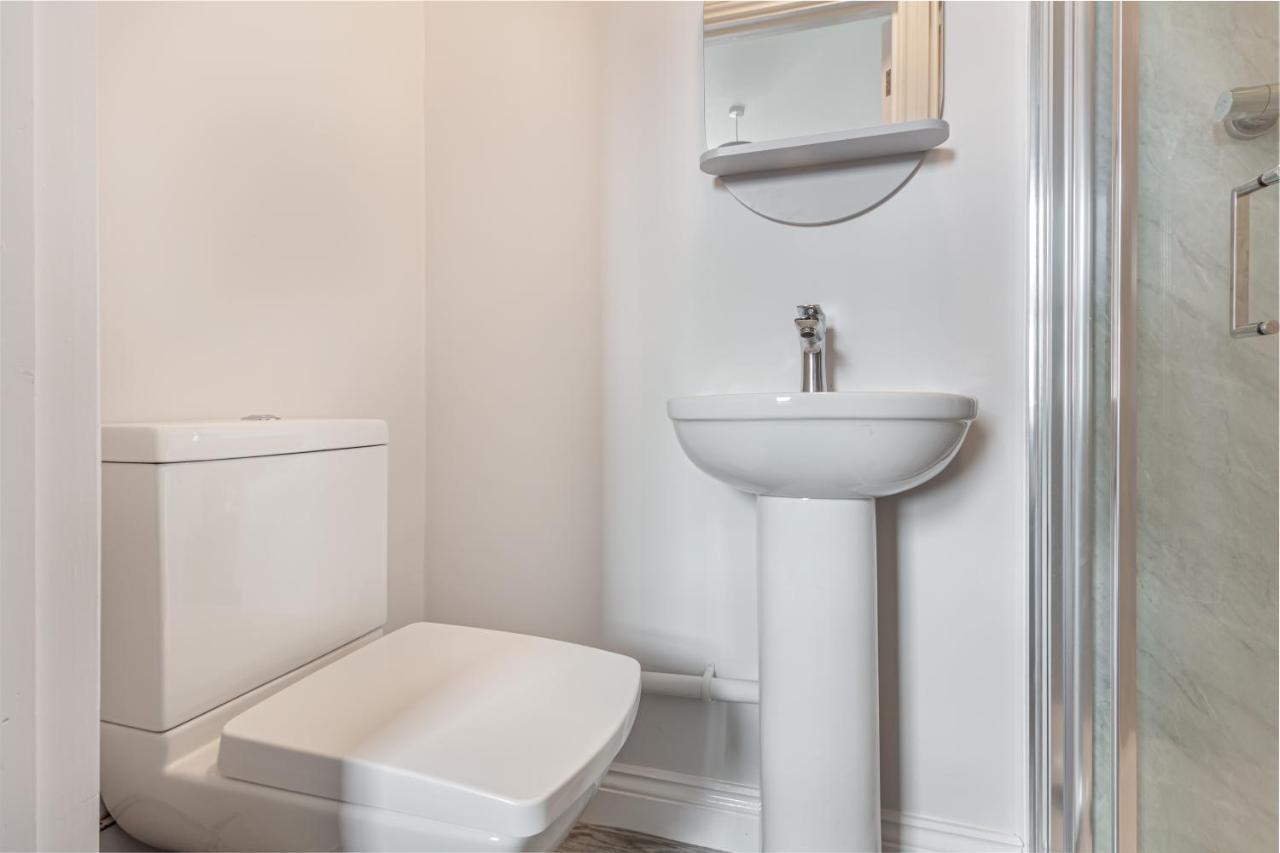 Host & Stay - The Bull Inn, 3 Double Rooms Fernhill Heath Eksteriør billede